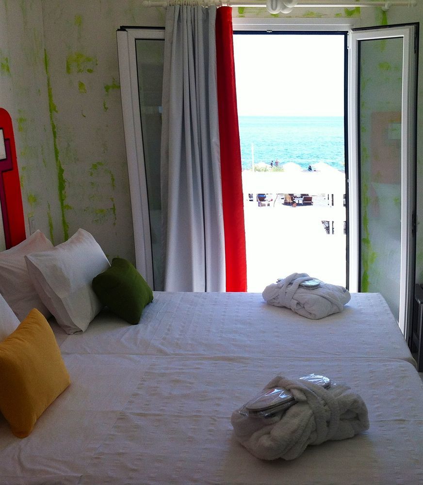 Beach Boutique Hotel Kamári Oda fotoğraf